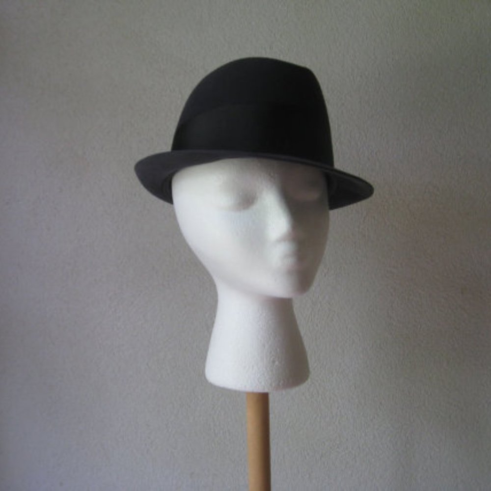 Vintage l 50s Dobbs Gray Felted Wool Red Feather Classic Tailored Mod Fedora Hat